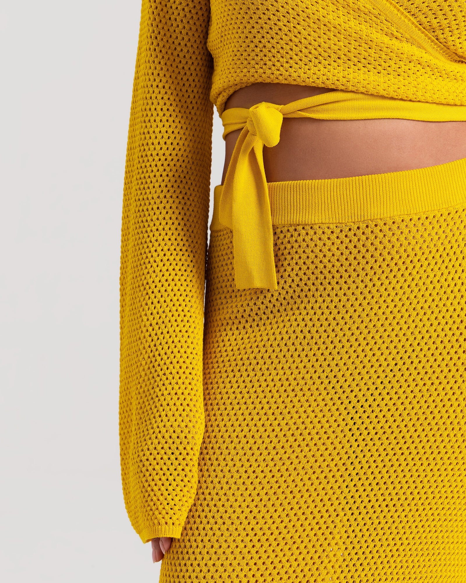 OLIVIA CROSSED TOP